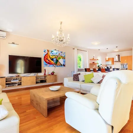 Orhidea By Interhome *