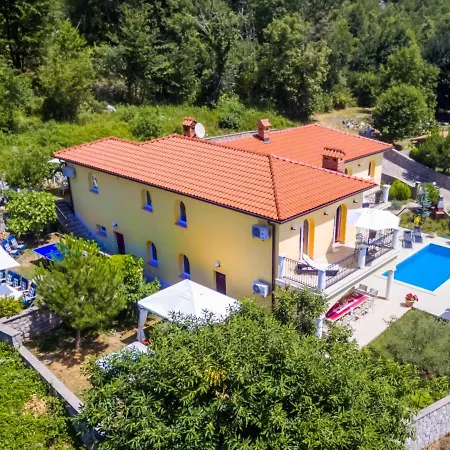 Holiday Orhidea Holiday home Marcici